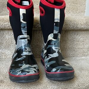 DSG Kids Boots Black and Red